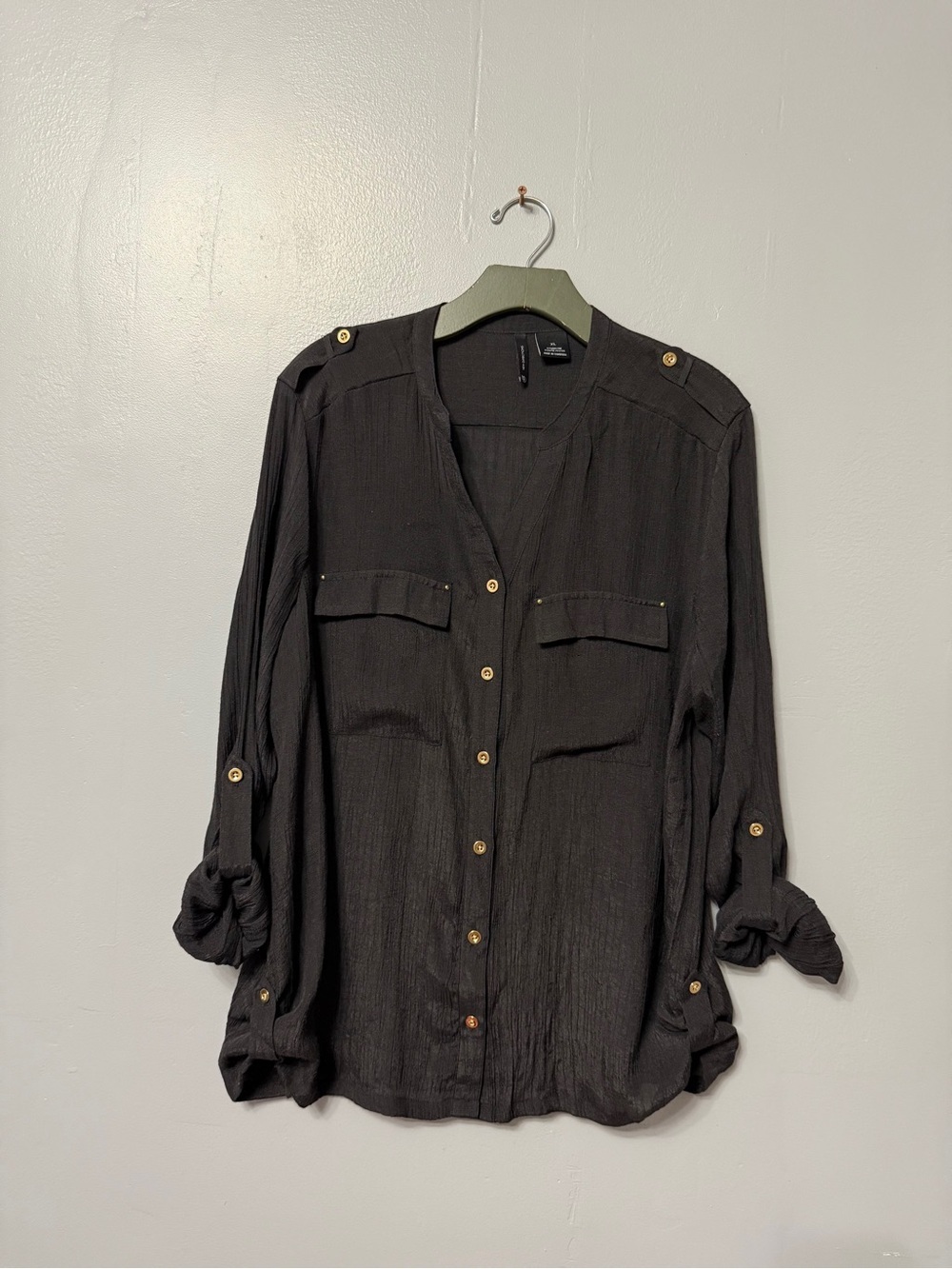 #18)  NWOT new directions Black Casual Button-Up Shirt with Chest Pockets